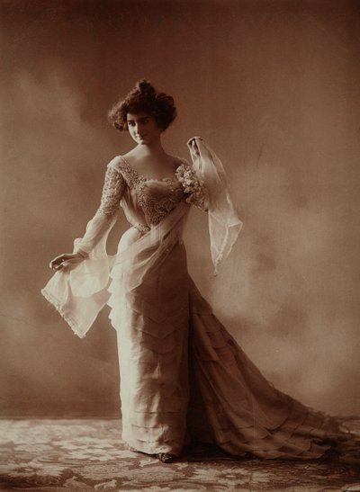 Actrice de théâtre - Dame de Via Serragli (quelle belle créature!) - Unknown